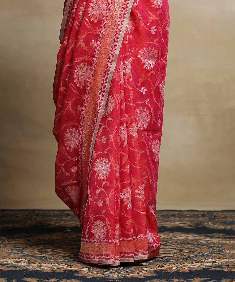 Handloom_Pink_Pure_Cotton_Banarasi_Jamdani_Saree_With_Floral_Jaal_WeaverStory_04