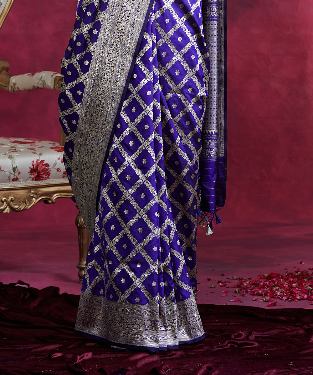 Purple_Handloom_Pure_Katan_Silk_Banarasi_Saree_With_Gold_Zari_Jaal_WeaverStory_04