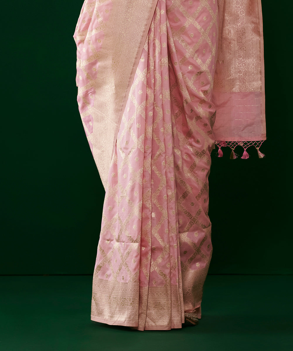 Pink_Handloom_Pure_Katan_Silk_Banarasi_Saree_With_Gold_Zari_Jaal_WeaverStory_04