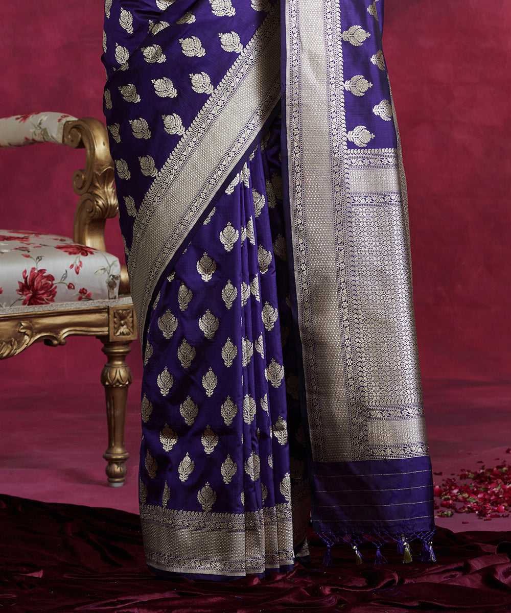 Handloom_Purple_Mughal_Boota_Pure_Katan_Silk_Banarasi_Saree_WeaverStory_04