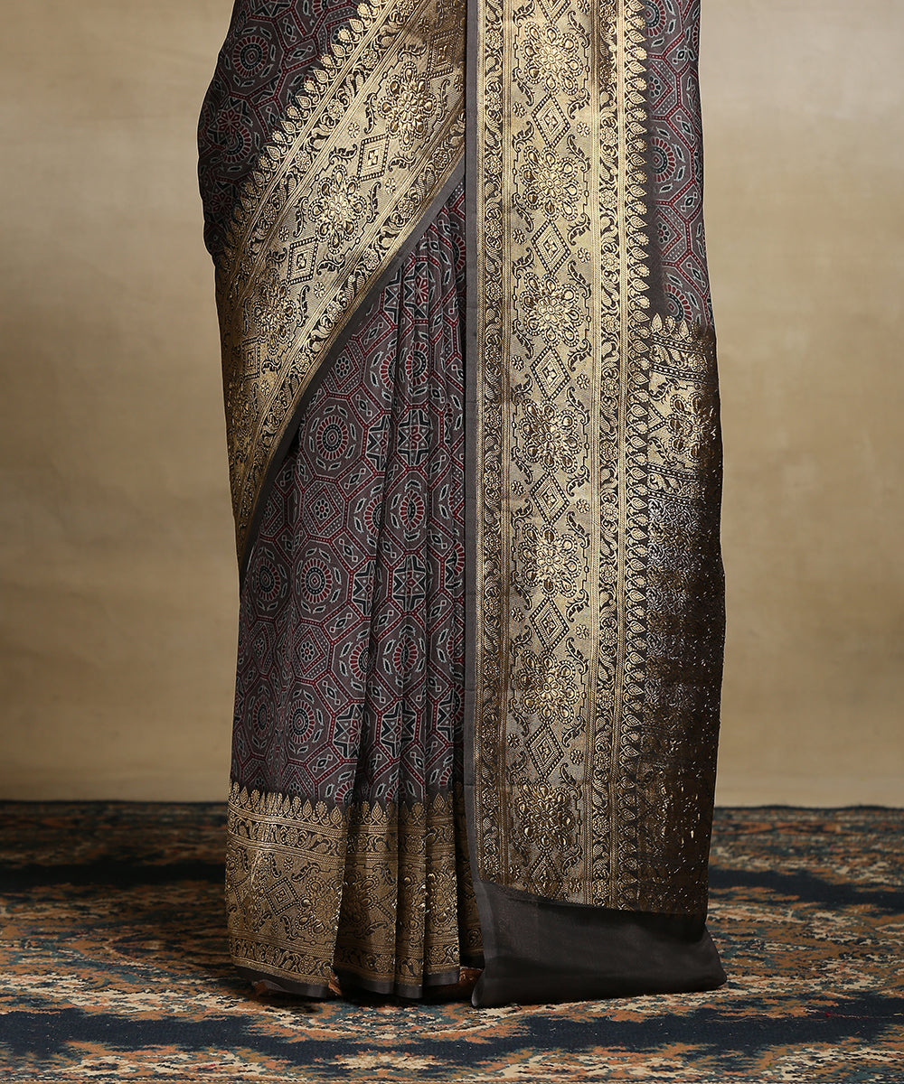 Grey_Handloom_Pure_Georgette_Banarasi_Saree_With_Ajrakh_Printing_And_Zari_Border_WeaverStory_04