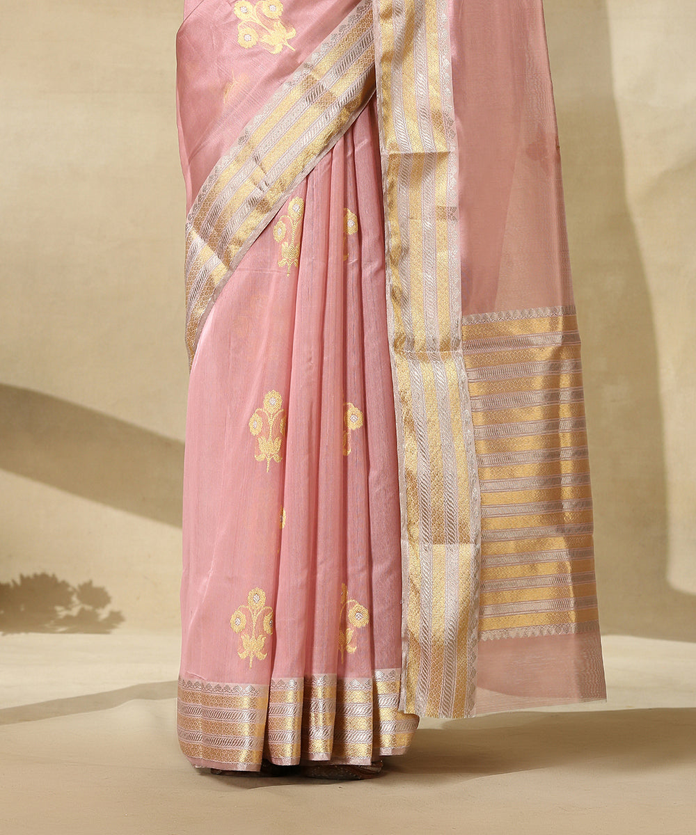 Onion_Pink_Handloom_Pure_Silk_Chanderi_Saree_With_Gold_And_Silver_Zari_Border_And_Floral_Boota_WeaverStory_04