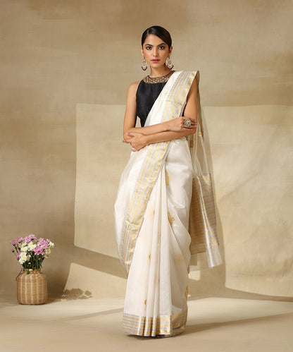 Handloom_Offwhite_Pure_Chanderi_Silk_Saree_With_Three_Flower_Motif_And_Sona_Rupa_Zari_Border_WeaverStory_02