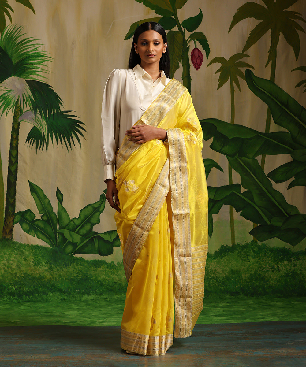 Yellow_Handloom_Chanderi_Silk_Saree_With_Three_Flower_Motif_WeaverStory_02
