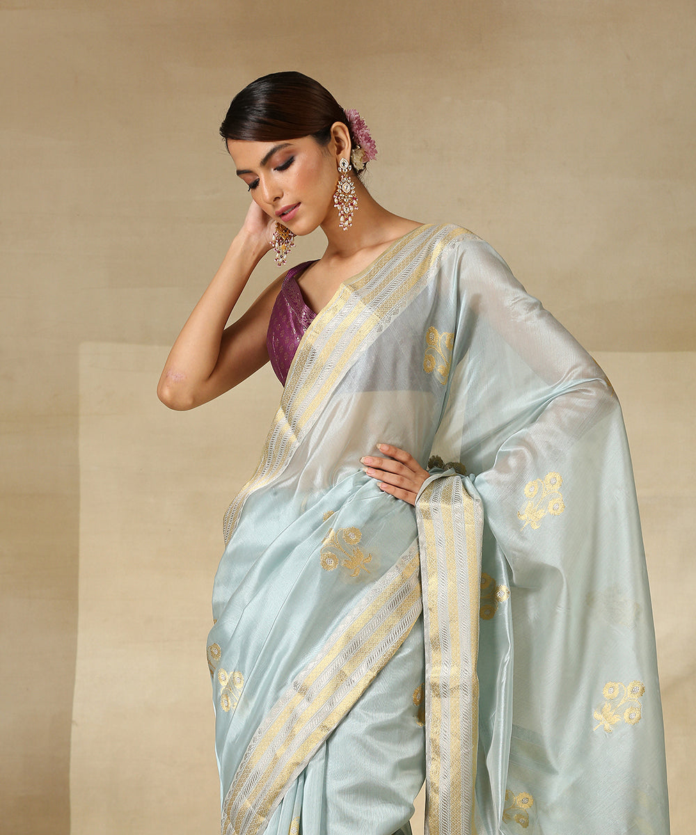 Handloom_Powder_Blue_Pure_Chanderi_Silk_Saree_With_Three_Flower_Motif_And_Sona_Rupa_Zari_Border_WeaverStory_01