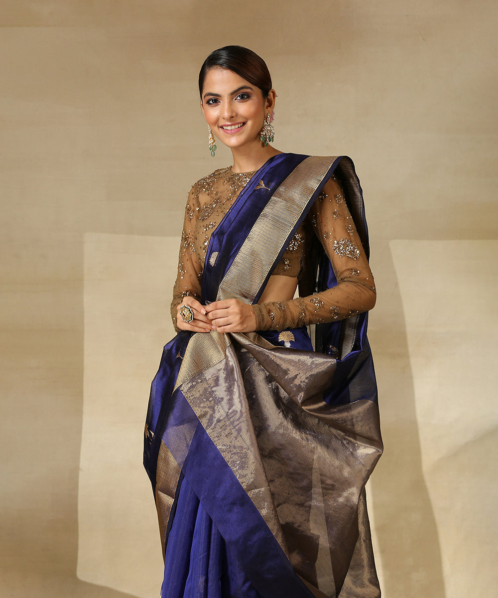 Royal_Blue_Handloom_Pure_Chanderi_Silk_Saree_With_Three_Flower_Motif_And_Sona_Rupa_Zari_Border_WeaverStory_01