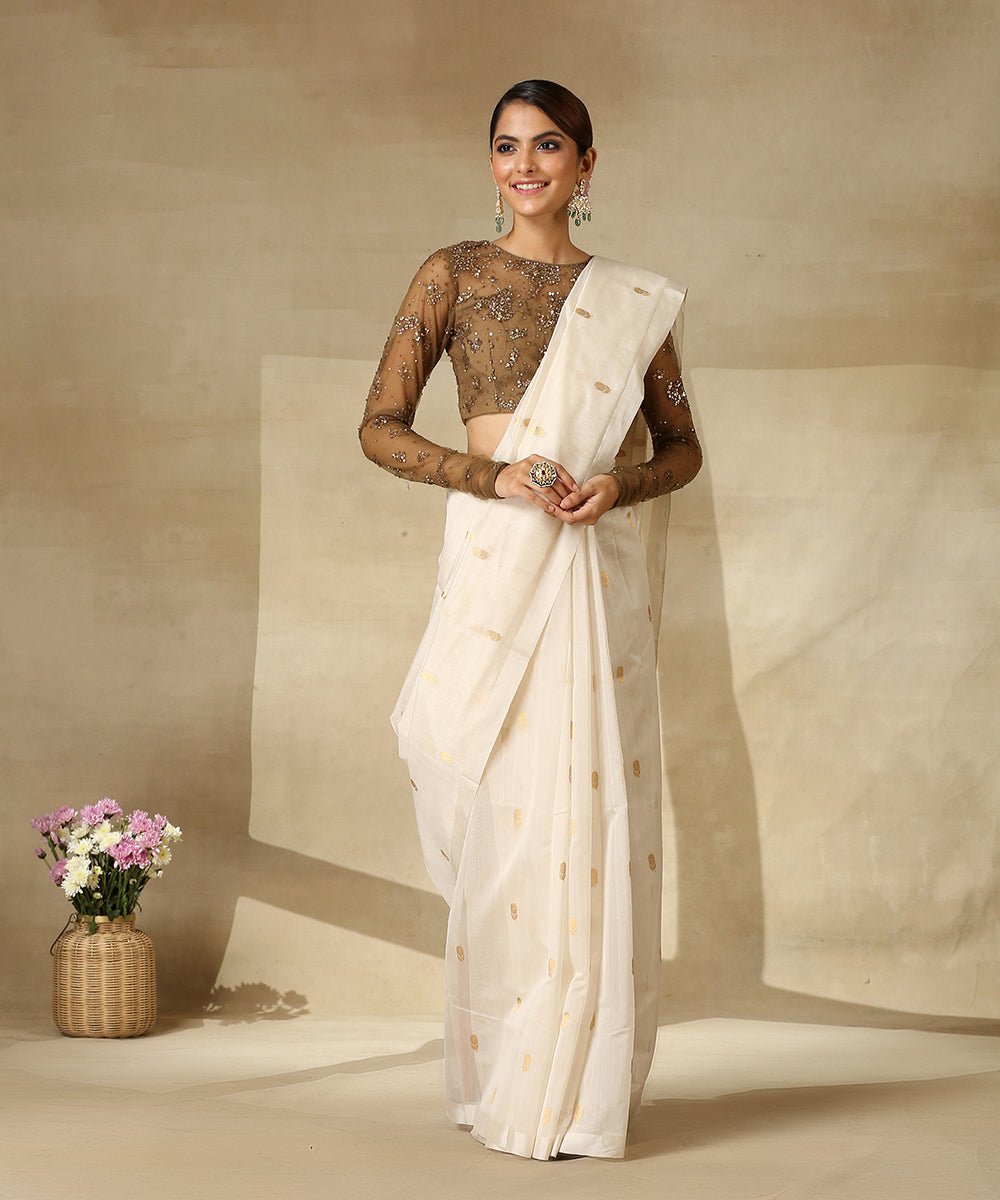 White_And_Gold_Handloom_Cotton_Silk_Chanderi_Saree_With_Floral_Booti_WeaverStory_02
