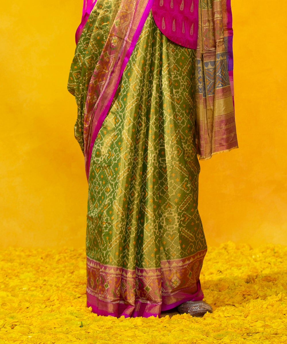 Handloom_Mehendi_Green_Tissue_Silk_Patola_Saree_with_Pink_Border_WeaverStory_04