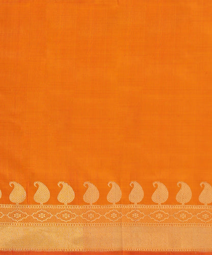 Orange_Handloom_Pure_Katan_Silk_Banarasi_Saree_With_Chaand_Boota_And_Paisley_Border_WeaverStory_05