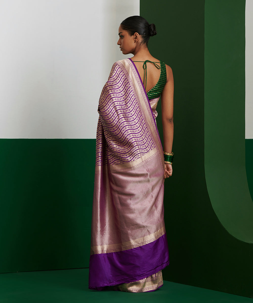 Purple_Handloom_Pure_Katan_Silk_Banarasi_Brocade_Saree_With_Wave_Design_WeaverStory_03