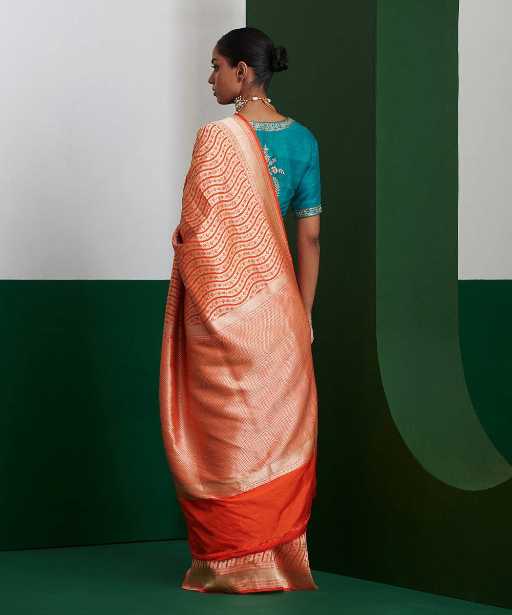 Handloom_Orange_Pure_Katan_Silk_Banarasi_Brocade_Saree_With_Wave_Design_WeaverStory_03
