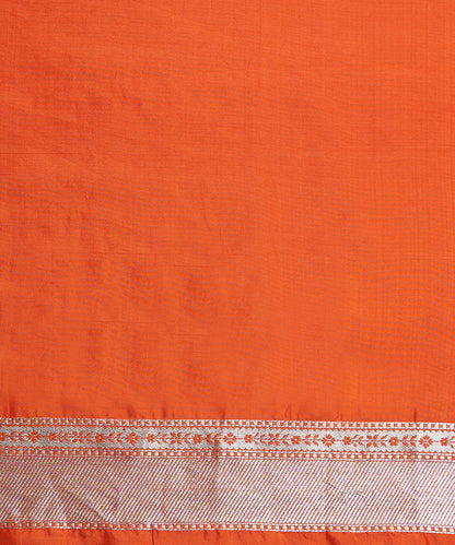 Handloom_Orange_Pure_Katan_Silk_Banarasi_Brocade_Saree_With_Wave_Design_WeaverStory_05