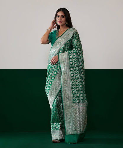 Handloom_Teal_Green_Pure_Katan_Silk_Banarasi_Jangla_Saree_With_Peacock_Motifs_WeaverStory_02