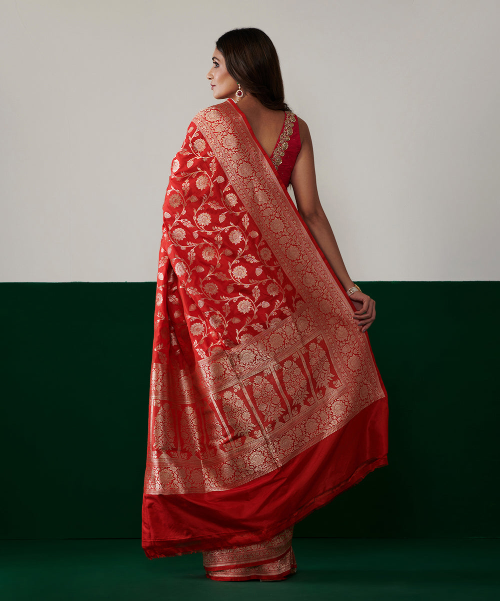 Red_Handloom_Pure_Katan_Silk_Banarsai_Saree_With_Sona_Rupa_Zari_Jaal_WeaverStory_03