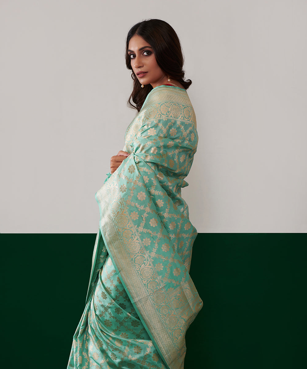 Sky_Blue_Handloom_Pure_Katan_Silk_Banarasi_Saree_With_Champagne_Zari_Jaal_WeaverStory_01