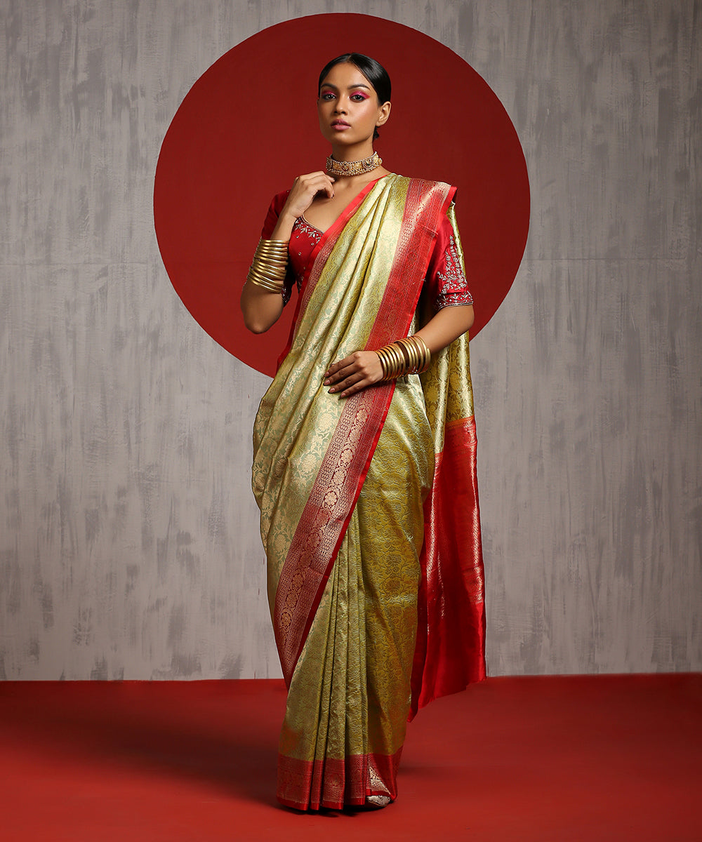 Handloom_Pista_Green_And_Gold_Pure_Katan_Silk_Kimkhab_Banarasi_Saree_WeaverStory_02