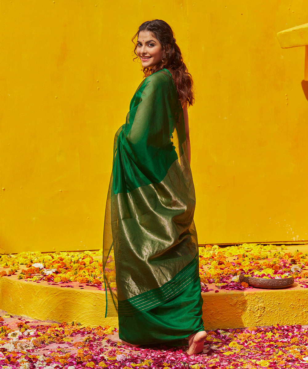 Handloom_Emerald_Green_Pure_Cotton_Chanderi_Saree_With_Zari_Tissue_Pallu_WeaverStory_03