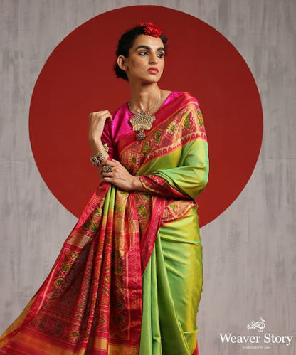 Handloom_Green_Pure_Silk_Patola_Saree_With_Pink_Border_And_Pallu_WeaverStory_01