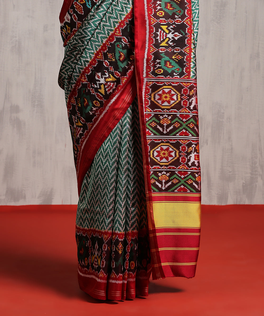 Handloom_Coke_Brown_Mulberry_Silk_Patola_Saree_With_Maroon_Border_WeaverStory_04