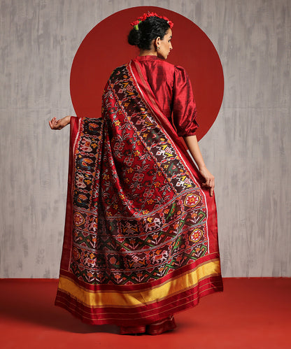 Maroon_Handloom_Mulberry_Silk_Patola_Saree_With_Twill_Weave_WeaverStory_03