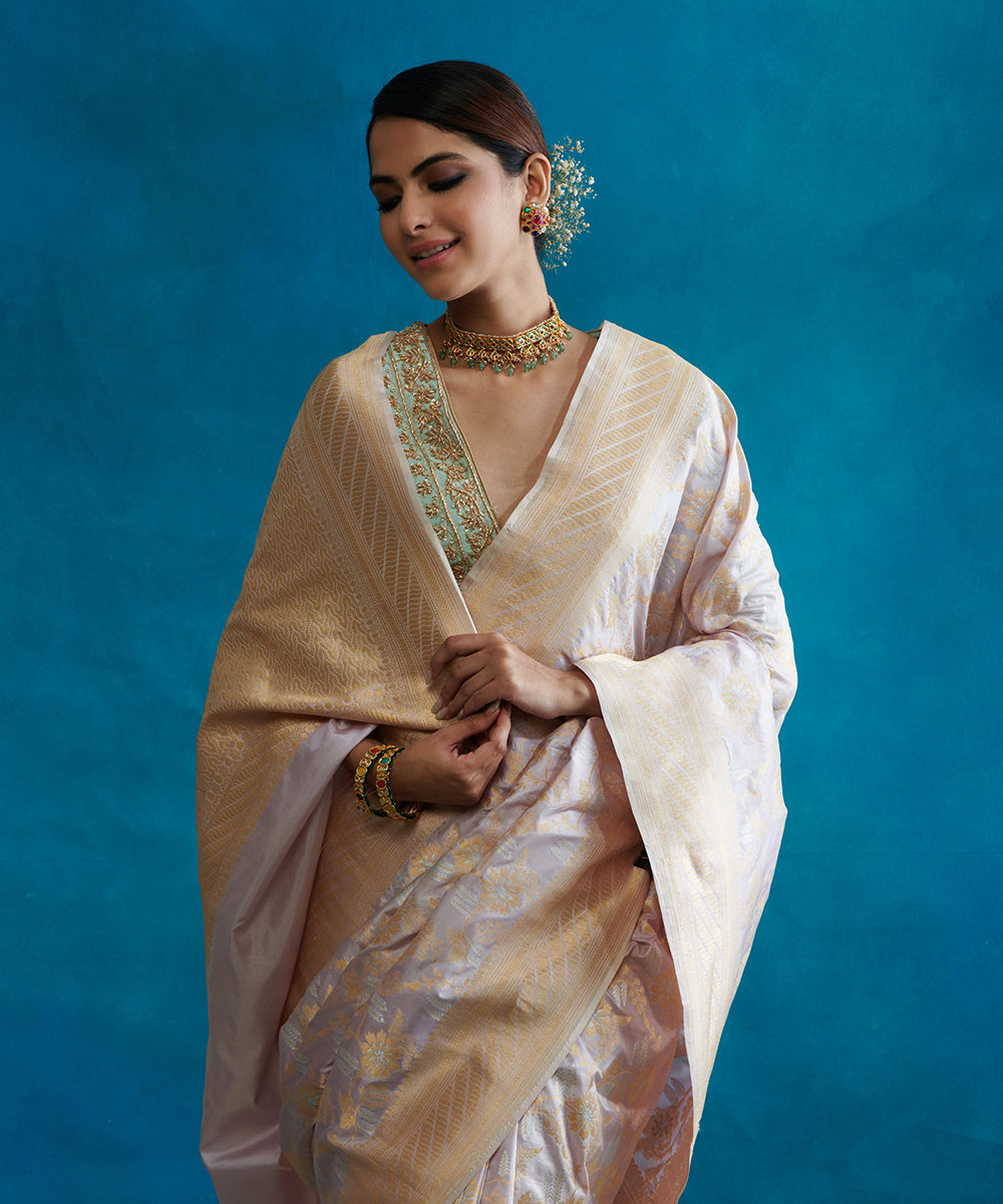 Lilac_Handloom_Pure_Katan_Silk_Banarasi_Saree_With_Zari_Jaal_WeaverStory_01