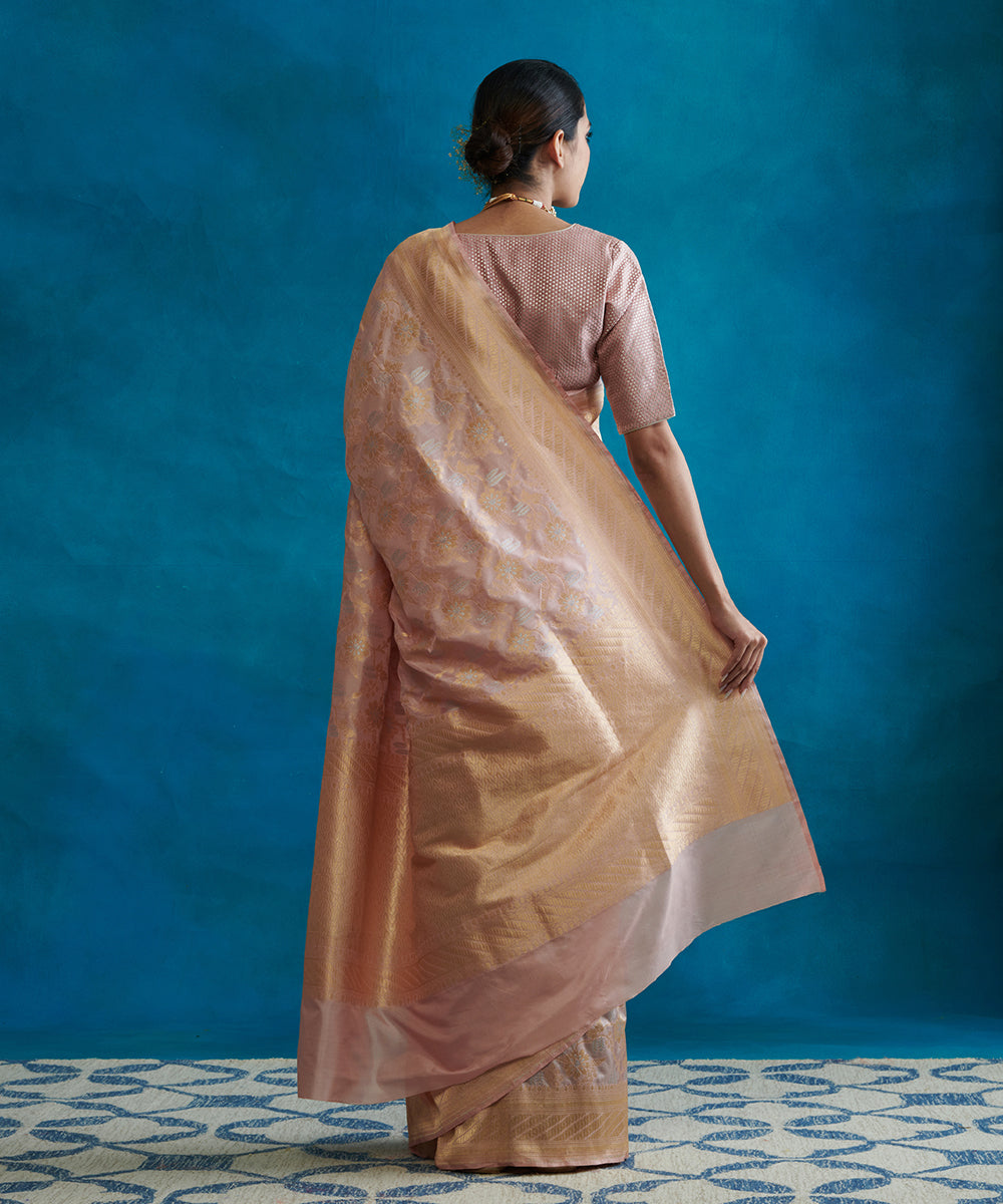 Handloom_Blush_Pink_Pure_Katan_Silk_Banarasi_Saree_With_Cutwork_Jaal_WeaverStory_03