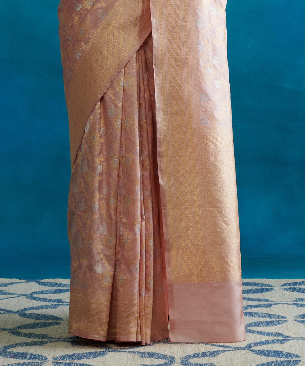 Handloom_Blush_Pink_Pure_Katan_Silk_Banarasi_Saree_With_Cutwork_Jaal_WeaverStory_04