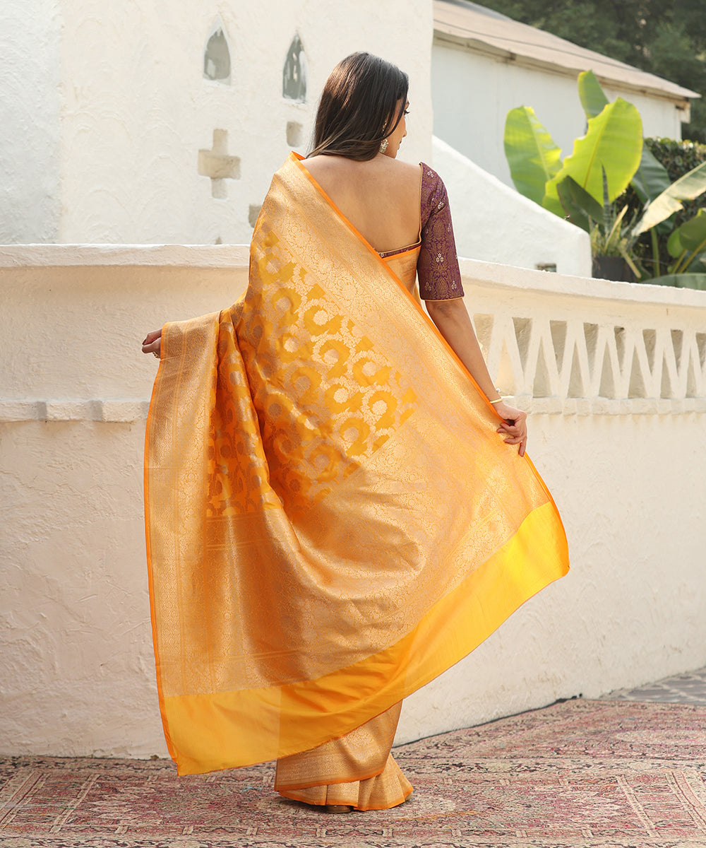Mango_Yellow_Handloom_Pure_Katan_Silk_Banarasi_Saree_With_Floral_Jaal_WeaverStory_03