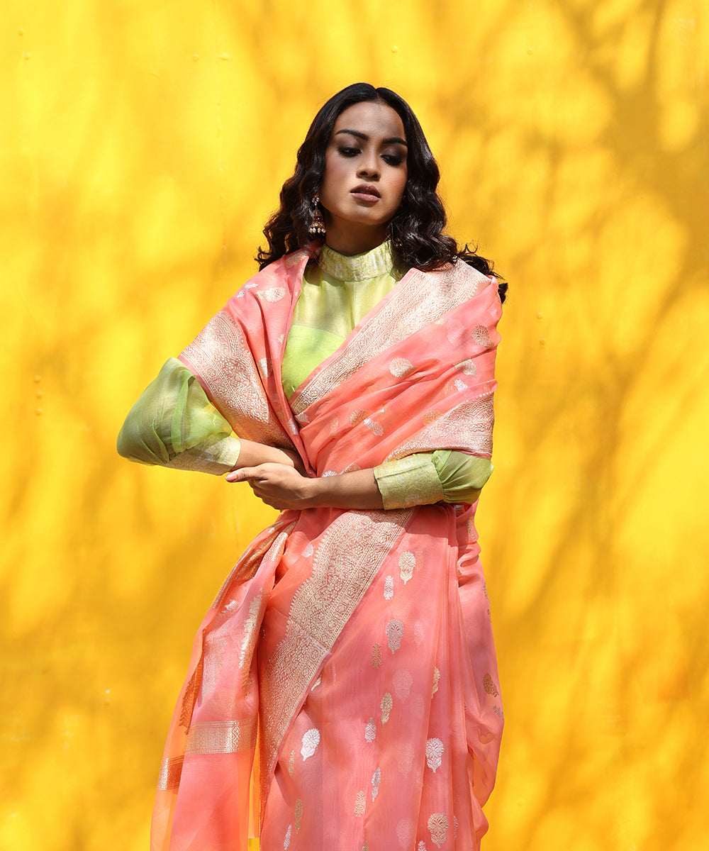 Peach_Handloom_Pure_Kora_Silk_Banarasi_Saree_With_Sona_Rupa_Zari_Booti_WeaverStory_01