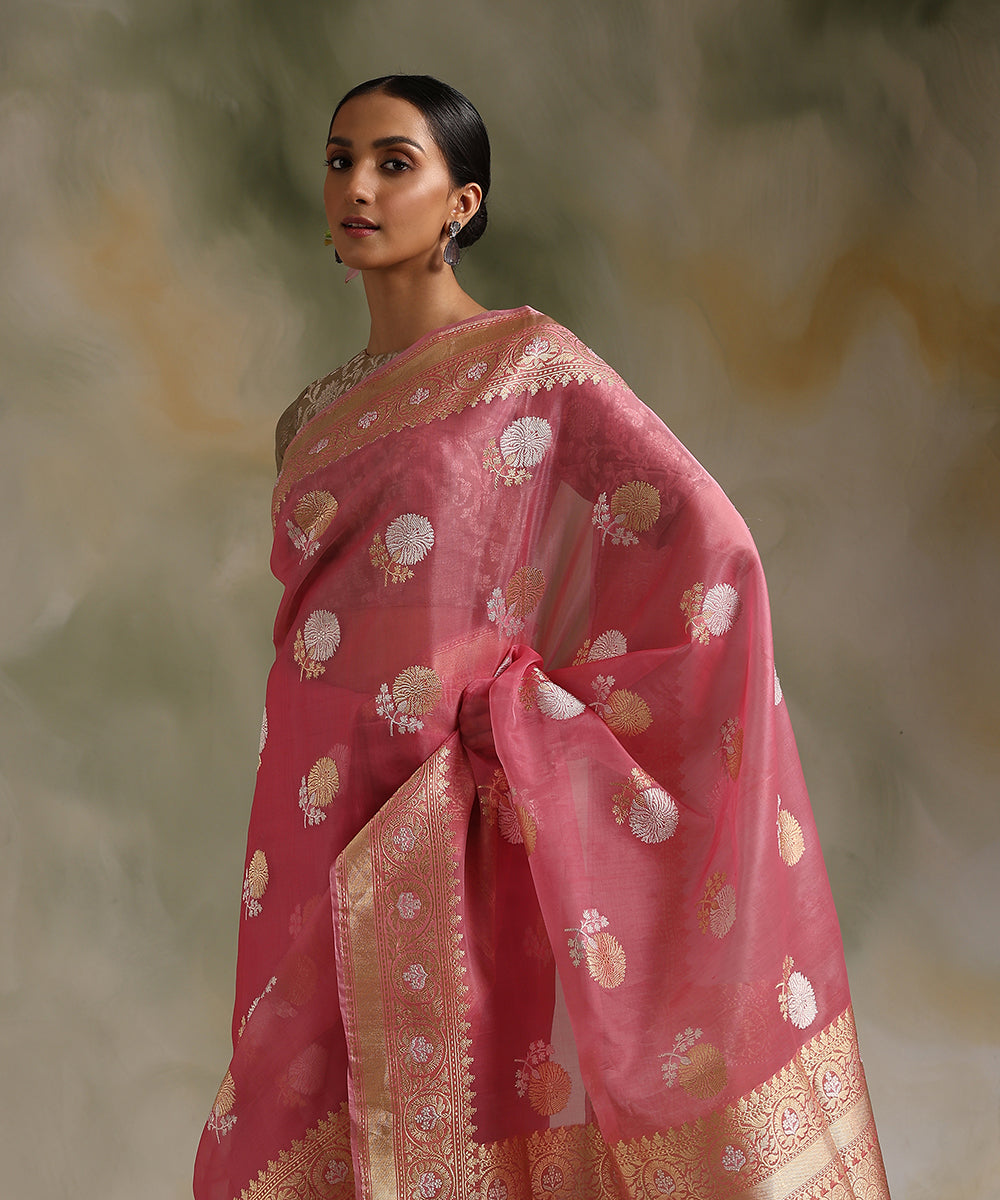 Pink_Handloom_Pure_Kora_Silk_Banarasi_Saree_With_Sona_Rupa_Booti_WeaverStory_01