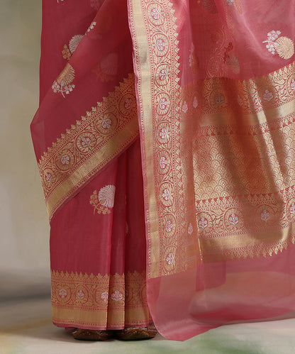 Pink_Handloom_Pure_Kora_Silk_Banarasi_Saree_With_Sona_Rupa_Booti_WeaverStory_04