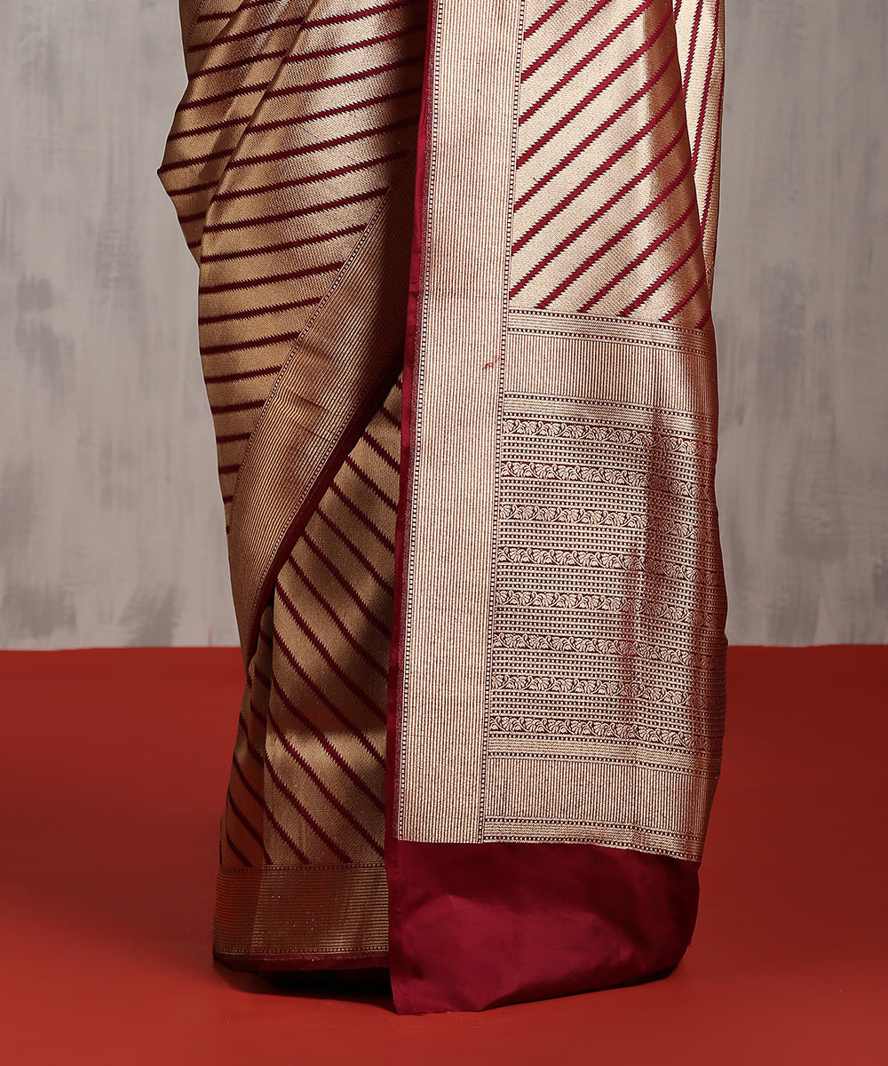 Wine_And_Gold_Handloom_Pure_Katan_Silk_Banarasi_Saree_With_Diagonal_Weave_WeaverStory_04