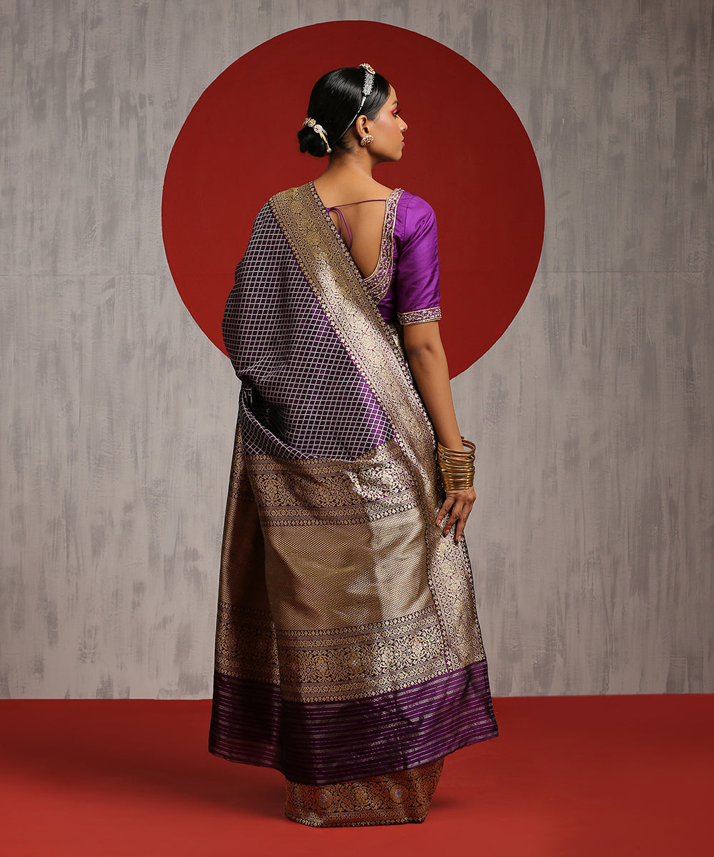 Handloom_Purple_And_Silver_Pure_Katan_Silk_Tanchoi_Banarasi_Saree_WeaverStory_03