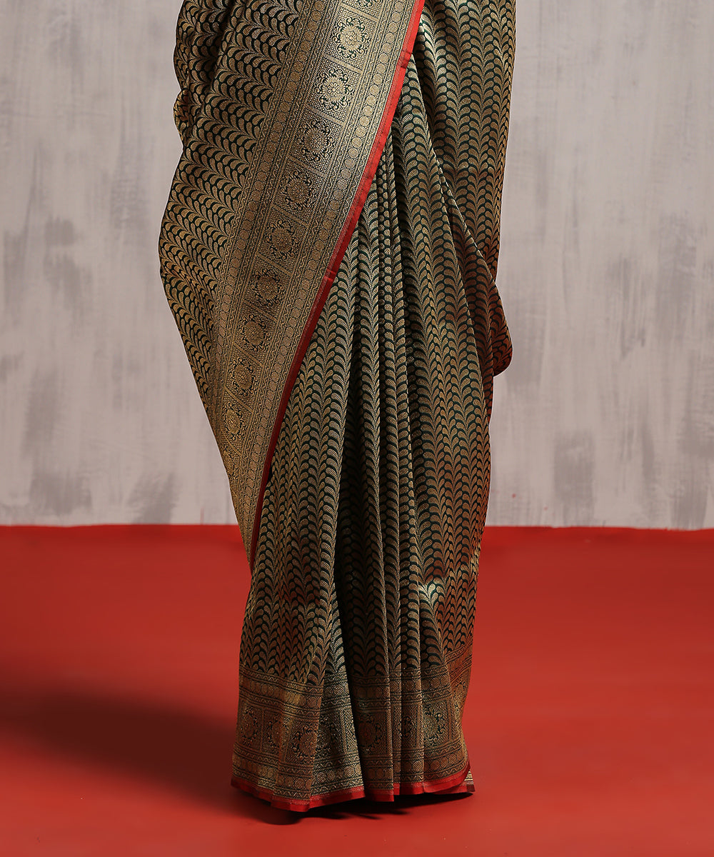 Green_Handloom_Pure_Katan_Silk_Kimkhab_Banarasi_Saree_With_Gold_Zari_And_Red_Selvedge_WeaverStory_04