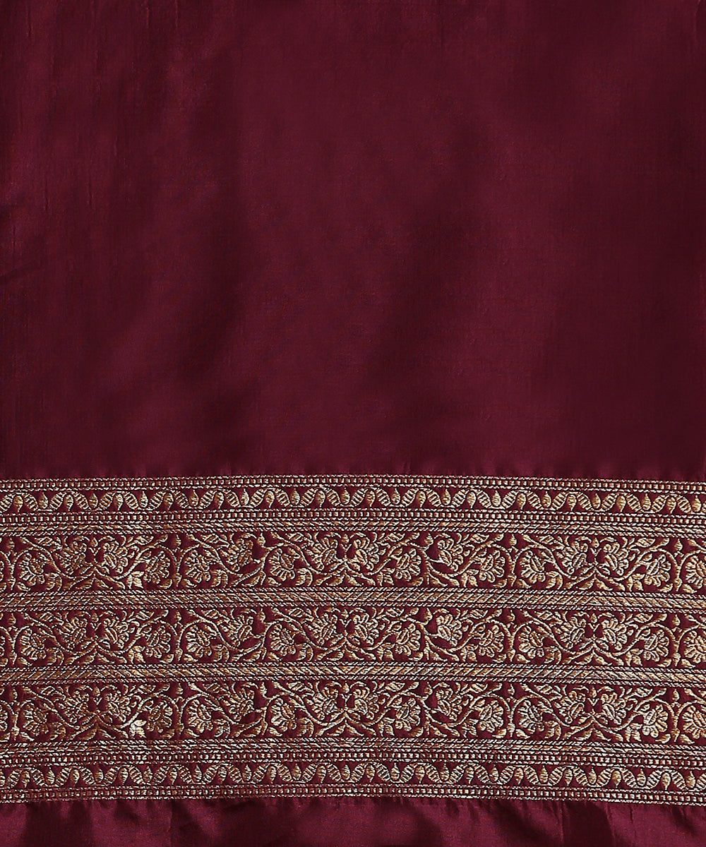 Wine_Handloom_Pure_Katan_Silk_Kimkhab_Banarasi_Saree_With_Gold_Zari_With_Floral_Border_WeaverStory_05