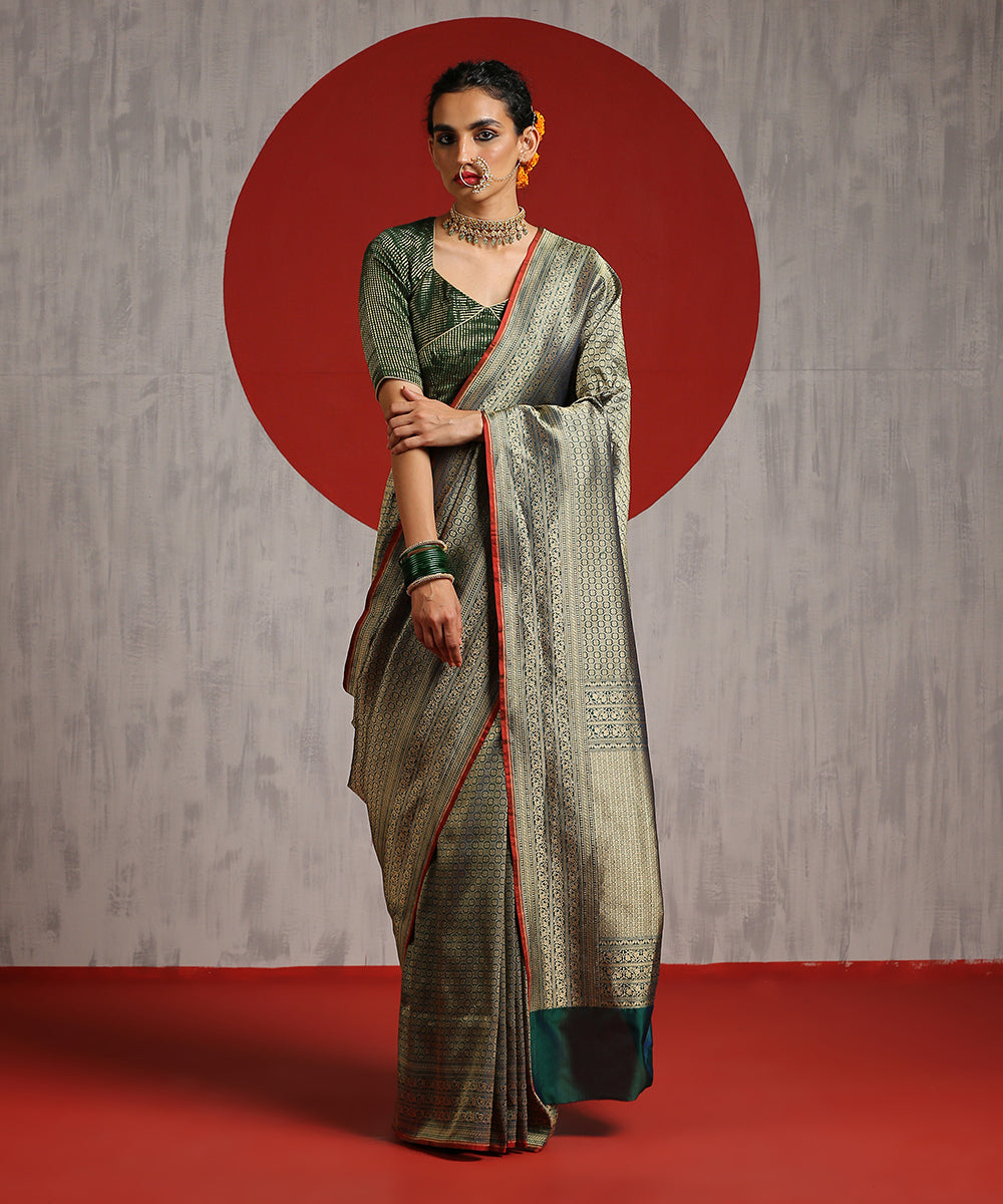 Green_Handloom_Pure_Katan_Silk_Kimkhab_Banarasi_Saree_With_Red_Selvedge_WeaverStory_02