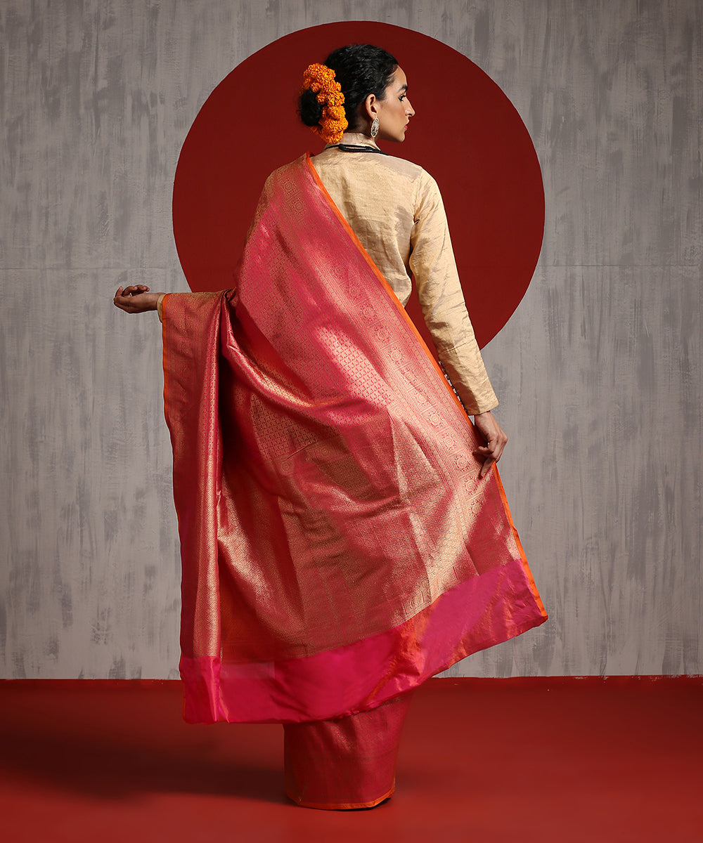 Handloom_Pink_Dual_Tone_Pure_Silk_Tissue_Kimkhab_Banarasi_Saree_With_Green_Selvedge_WeaverStory_03