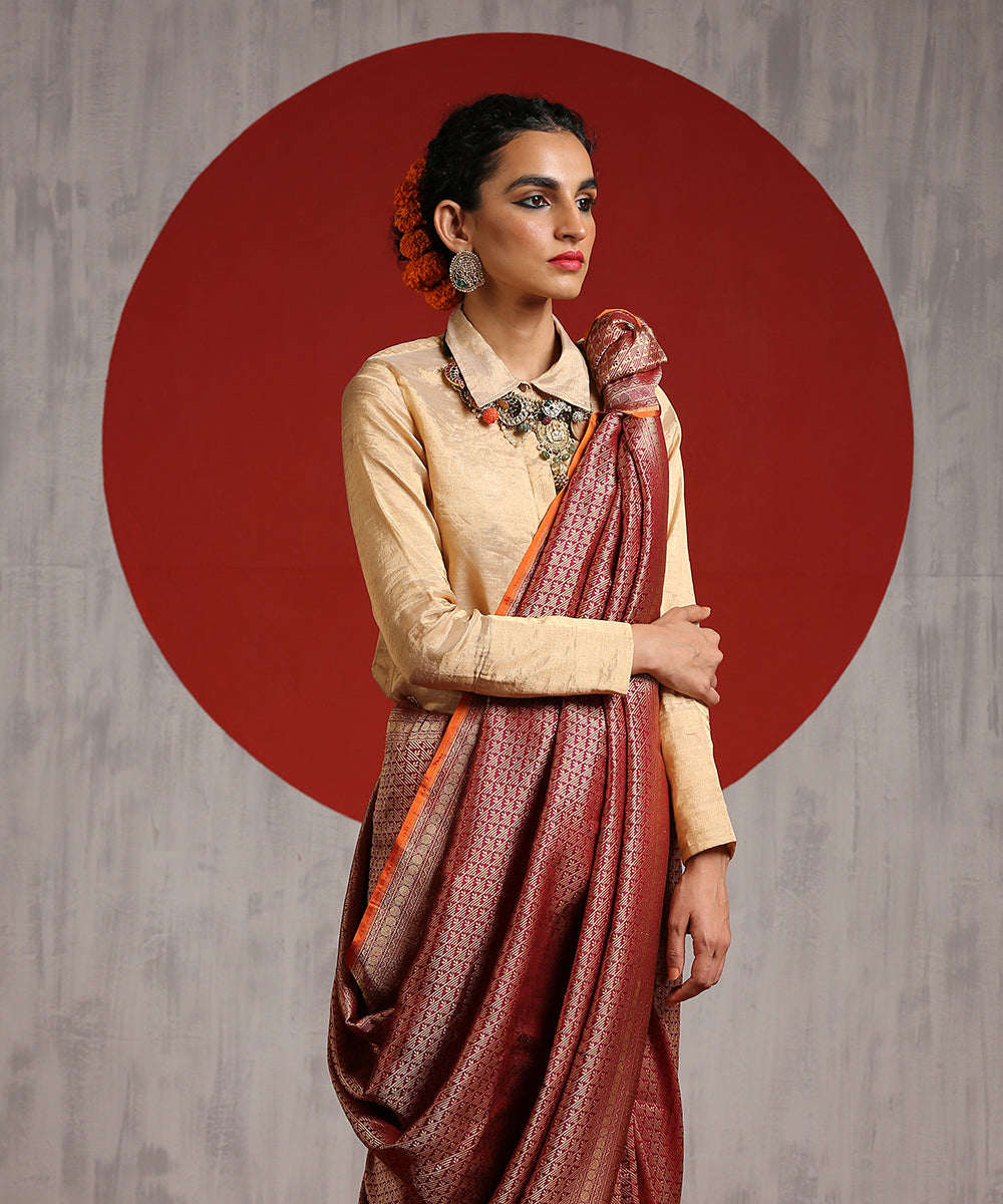 Wine_Handloom_Pure_Katan_Silk_Kimkhab_Banarasi_Saree_With_Orange_Selvedge_WeaverStory_01