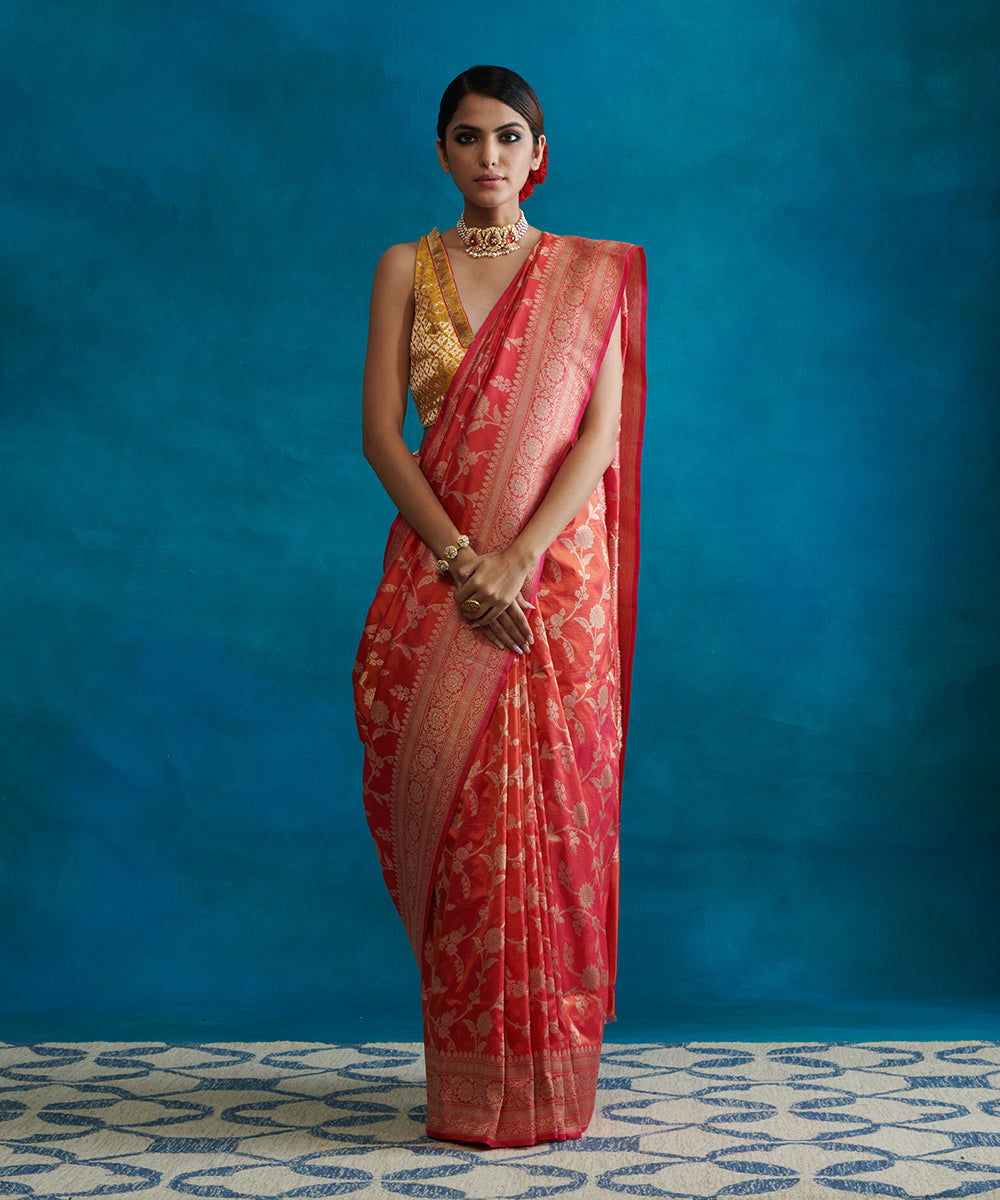 Handloom_Orange_And_Pink_Dual_Tone_Pure_Katan_Silk_Banarasi_Saree_With_Jaal_WeaverStory_02