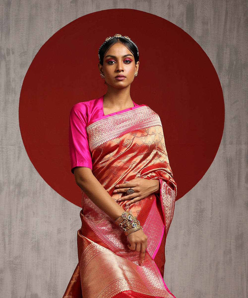 Handloom_Red_Pure_Katan_Silk_Zari_Tanchoi_Banarasi_Saree_With_Pink_Border_WeaverStory_01