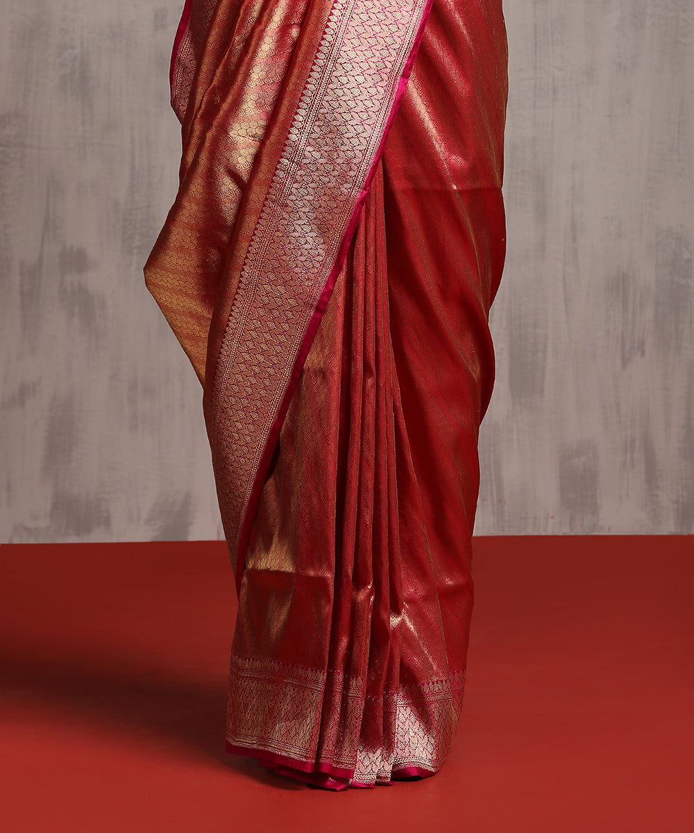 Handloom Dark Pink And Gold Zari Tanchoi Banarasi Saree With Hot Border