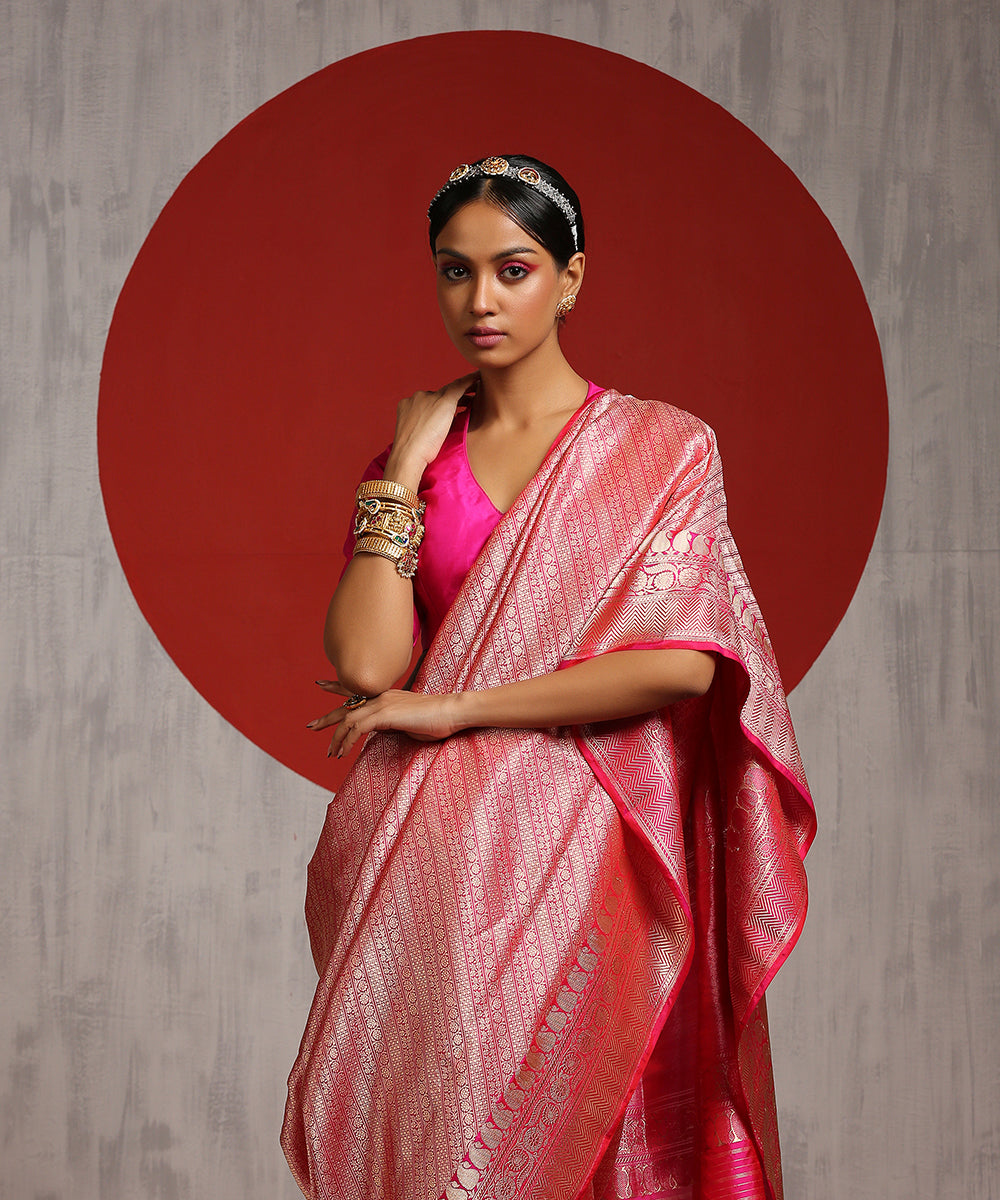 Handloom_Pink_And_Red_Pure_Katan_Silk_Kimkhab_Banarasi_Saree_WeaverStory_01