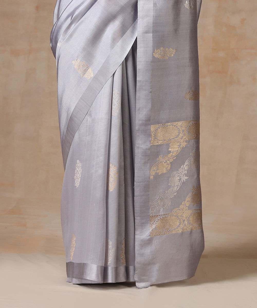 Plum_Handloom_Pure_Katan_Silk_Banarasi_Saree_With_Flower_Motifs_WeaverStory_04