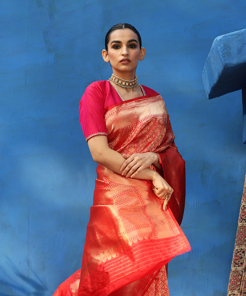 Red_Handloom_Pure_Katan_Silk_Kimkhab_Banarasi_Saree_With_Board_Zari_Border_WeaverStory_02