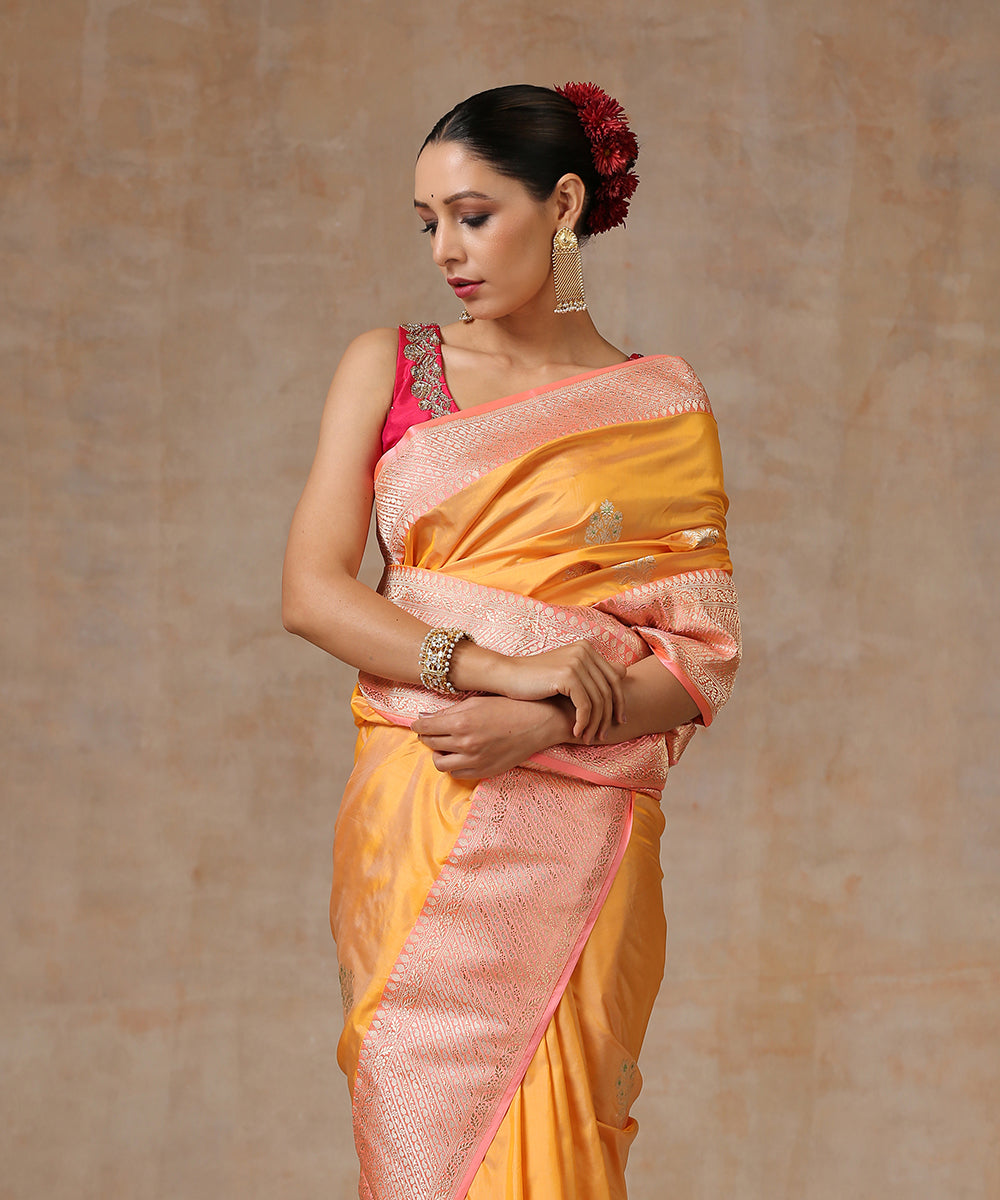 Peach_Handloom_Pure_Katan_Silk_Saree_With_Kadhwa_Booti_And_Pink_Border_Woven_On_Satin_WeaverStory_01