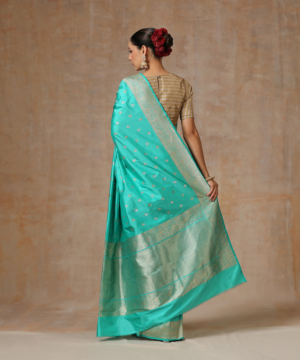 Green_Handloom_Pure_Katan_Silk_Banarasi_Saree_With_Kadhwa_Booti_WeaverStory_03