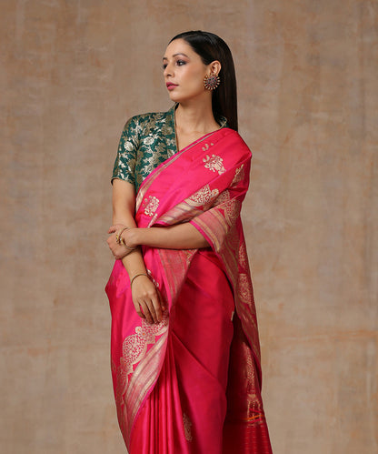 Pink_Handloom_Pure_Katan_Silk_Banarasi_Saree_With_Scalloped_Borders_WeaverStory_01