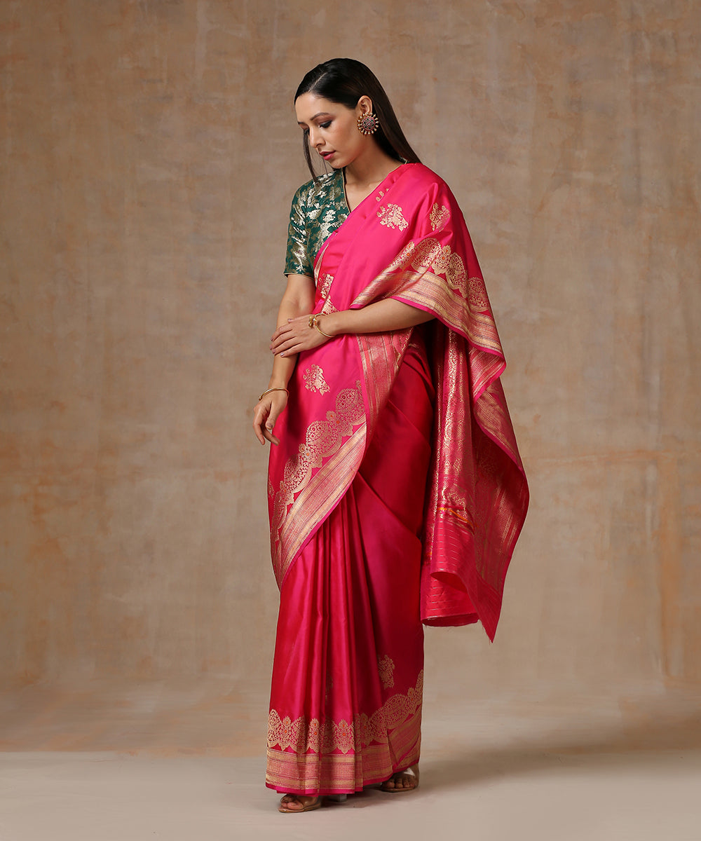 Pink_Handloom_Pure_Katan_Silk_Banarasi_Saree_With_Scalloped_Borders_WeaverStory_02