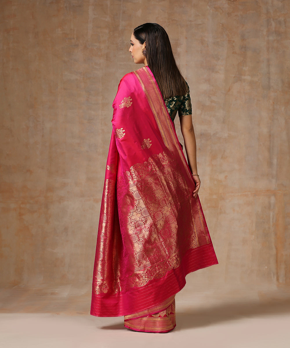 Pink_Handloom_Pure_Katan_Silk_Banarasi_Saree_With_Scalloped_Borders_WeaverStory_03