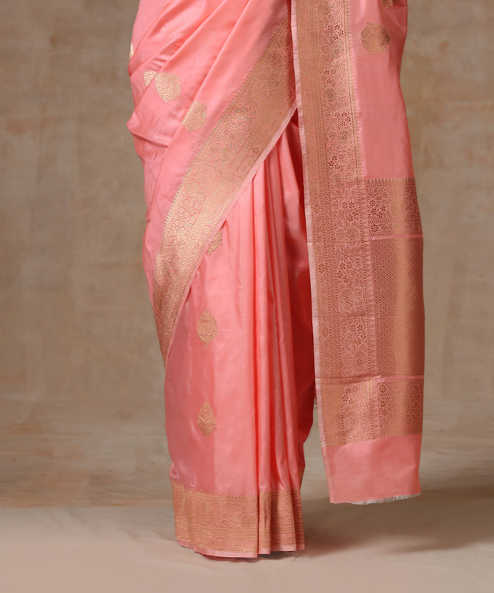 Handloom_Pink_Pure_Katan_Silk_Banarasi_Saree_With_Kadhwa_Booti_WeaverStory_04